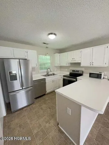 $1,500 | 121 Suffolk Circle, Jacksonville, NC 28546