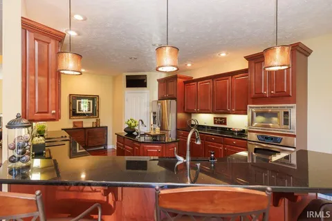 $699,000 | 7505 Landings Trail, Muncie, IN 47303