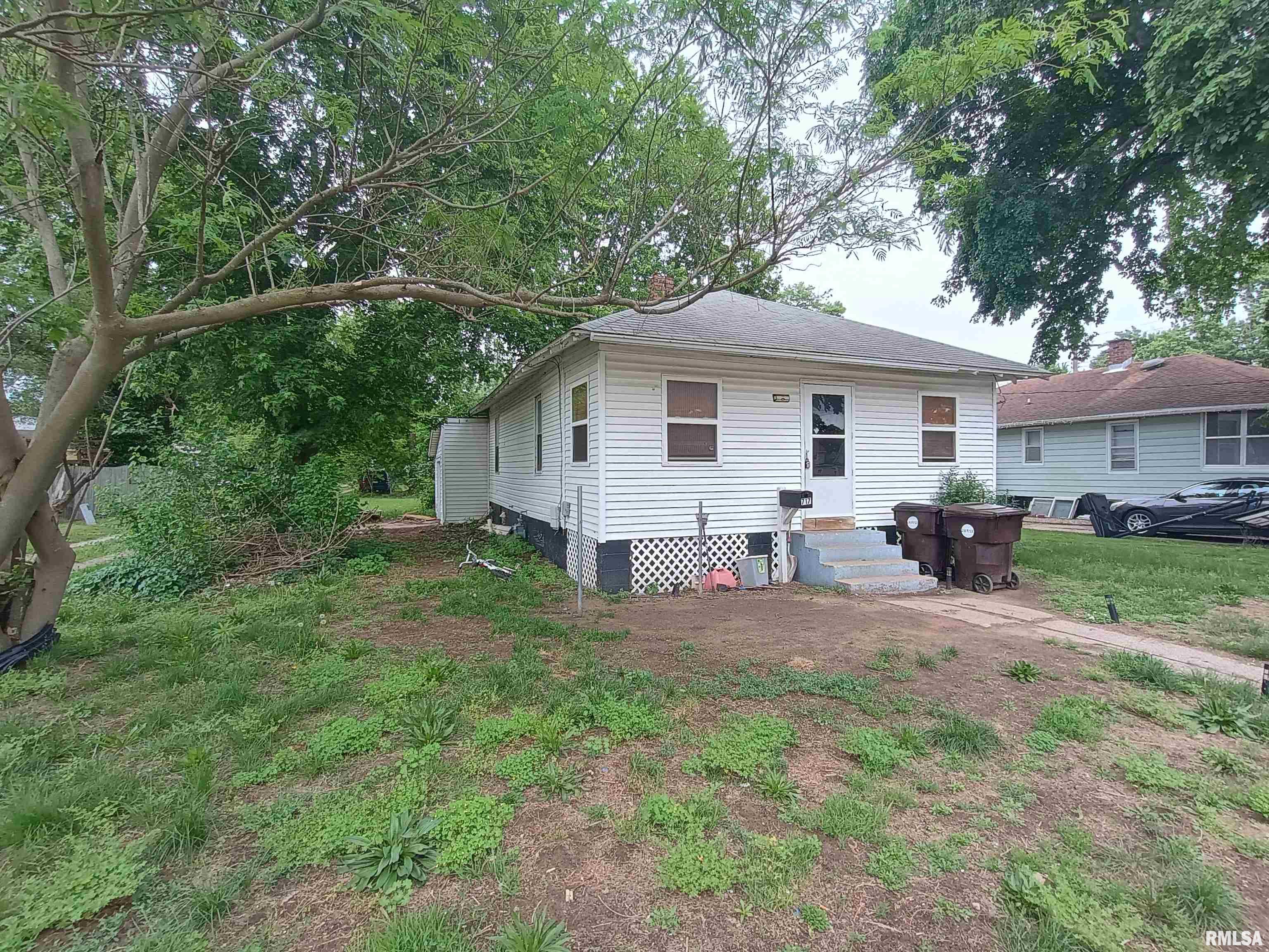 717 Railroad Street Beardstown, IL 62618 - Photo 8 of 11