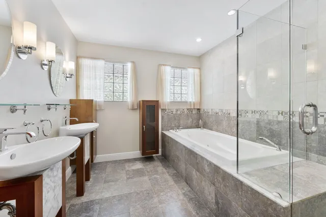 $1,095,000 | 2415 Northwest 31st Street, Boca Raton, FL 33431