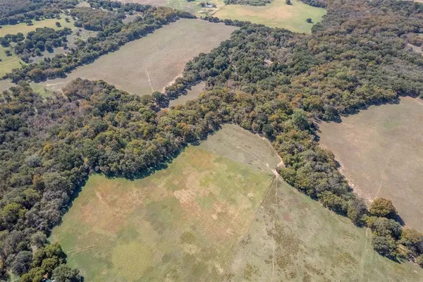 $750,000 | 1293 Hcr 1425, Covington, TX 76636