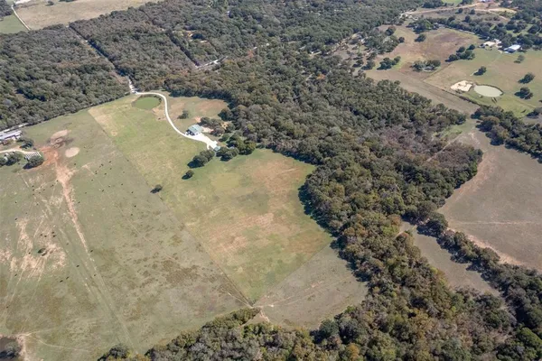 $750,000 | 1293 Hcr 1425, Covington, TX 76636