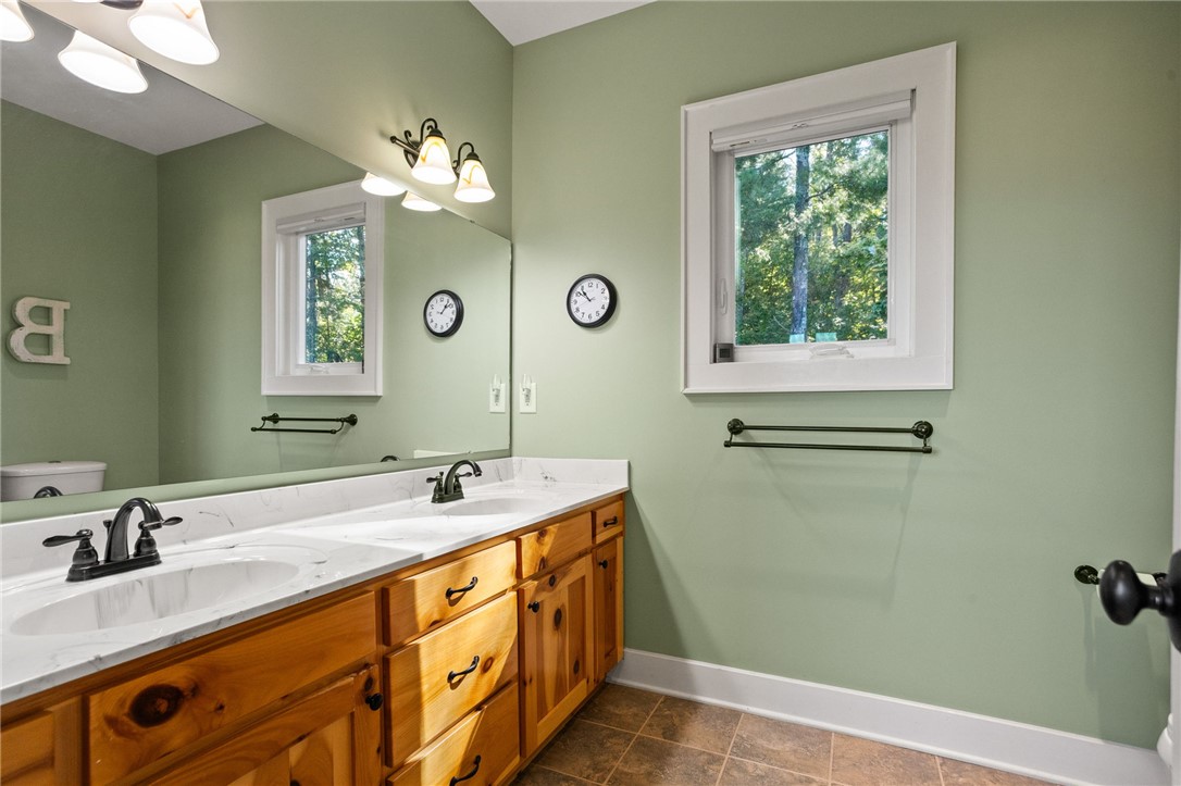 271 Jocassee Ridge Way Salem, SC 29676 - Photo 30 of 50 Primary Double Sink