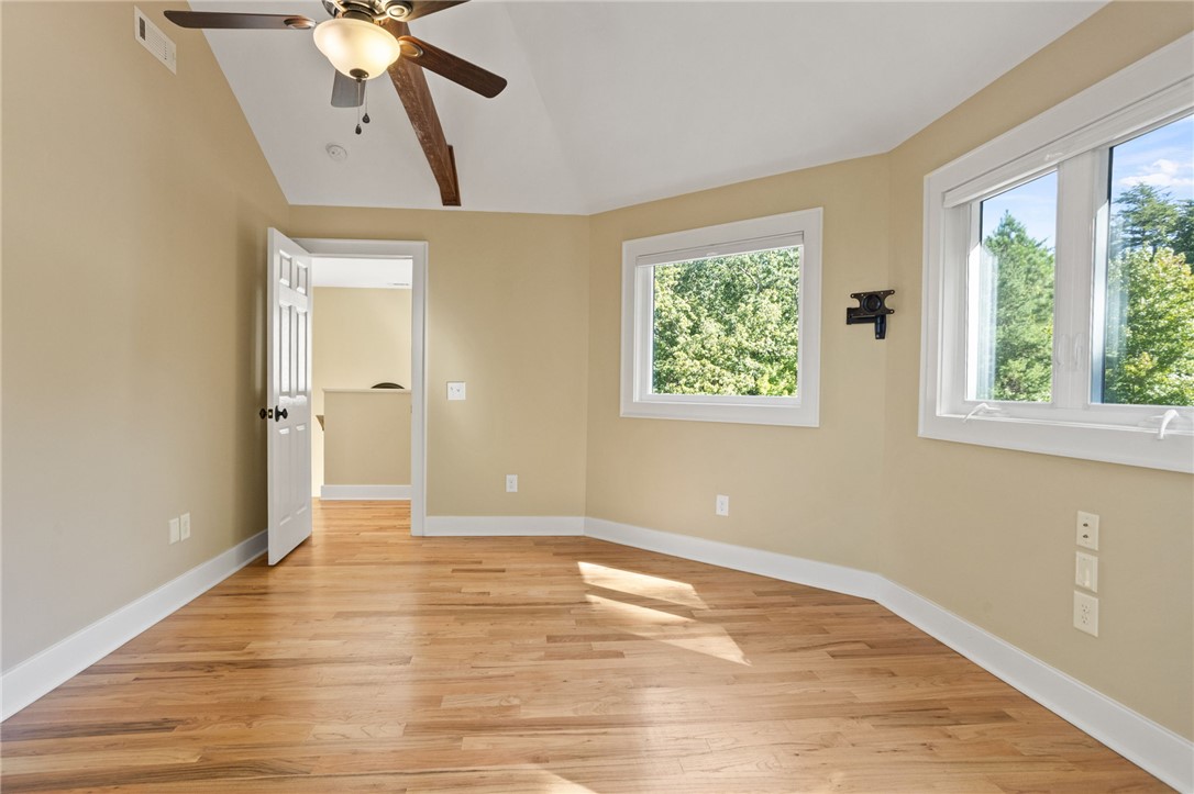 271 Jocassee Ridge Way Salem, SC 29676 - Photo 35 of 50 Upper level Bedroom #3