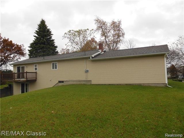 2473 Clark Road Hartland, MI 48353 - Photo 2 of 19 back.jpg