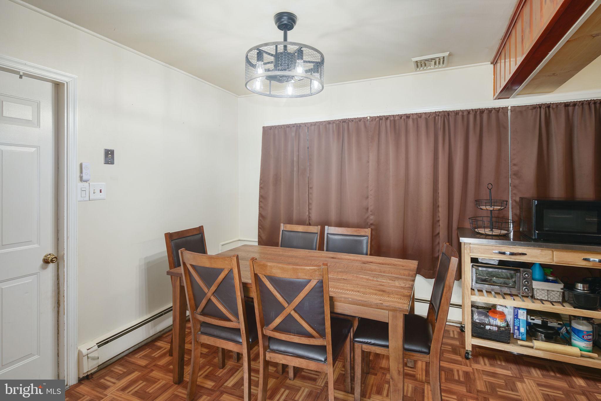 77 Plumtree Road Levittown, PA 19056 - Photo 6 of 32 Dining Area