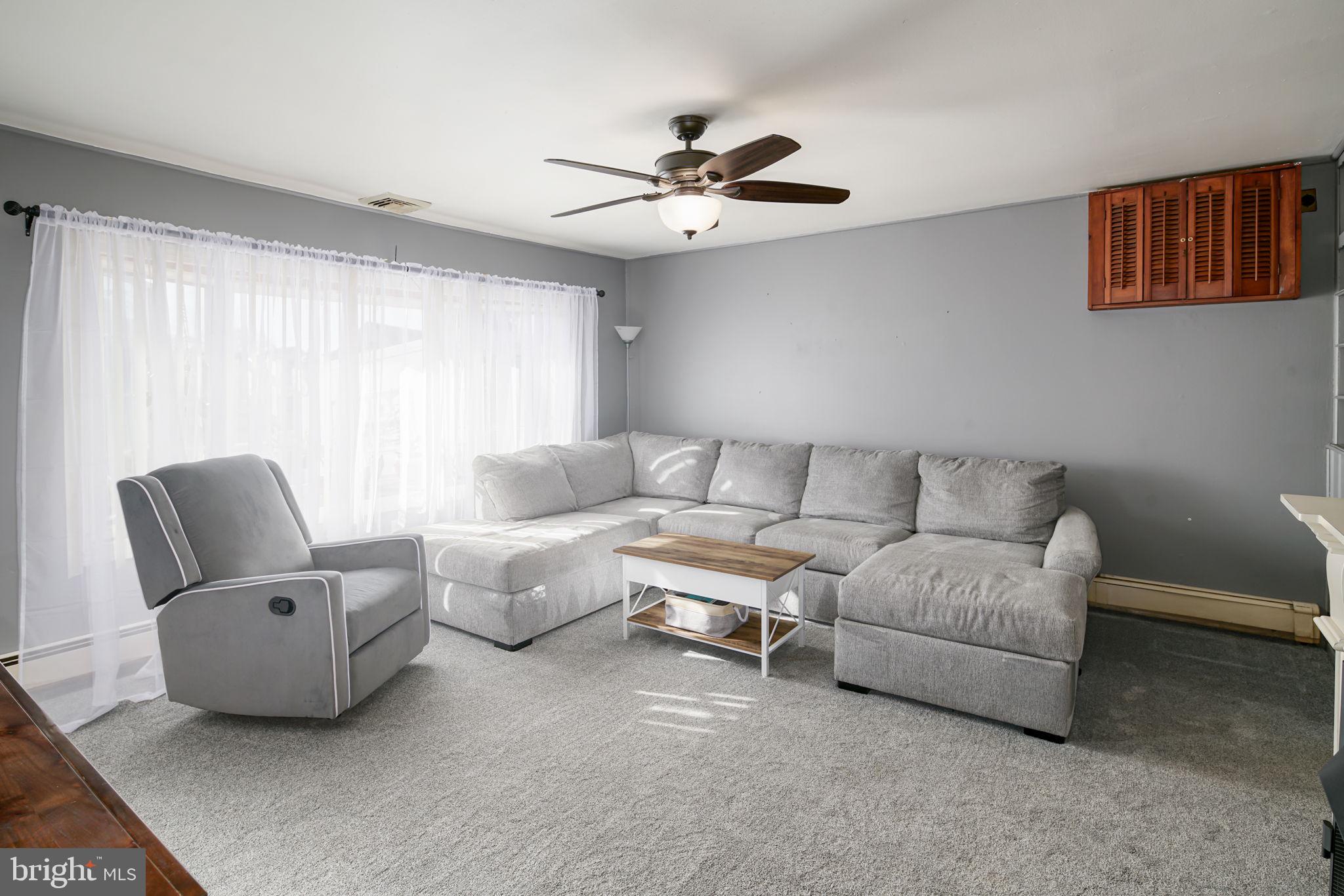 77 Plumtree Road Levittown, PA 19056 - Photo 9 of 32 Living Room