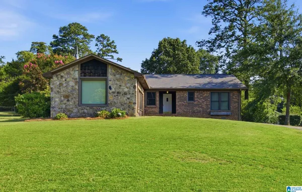 $385,000 | 2245 McGwier Drive, Hoover, AL 35226