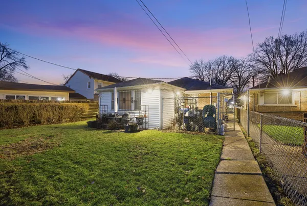 $175,000 | 9748 South Van Vlissingen Road, Chicago, IL 60617