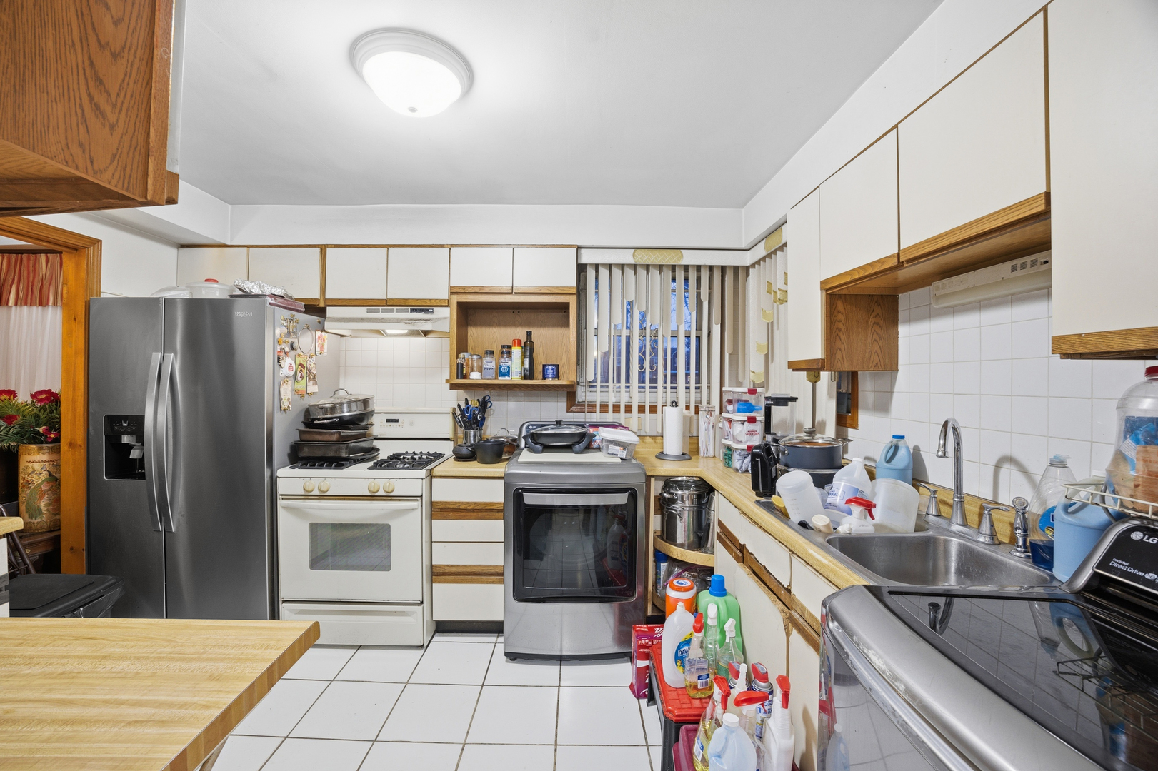9748 South Van Vlissingen Road Chicago, IL 60617 - Photo 32 of 34