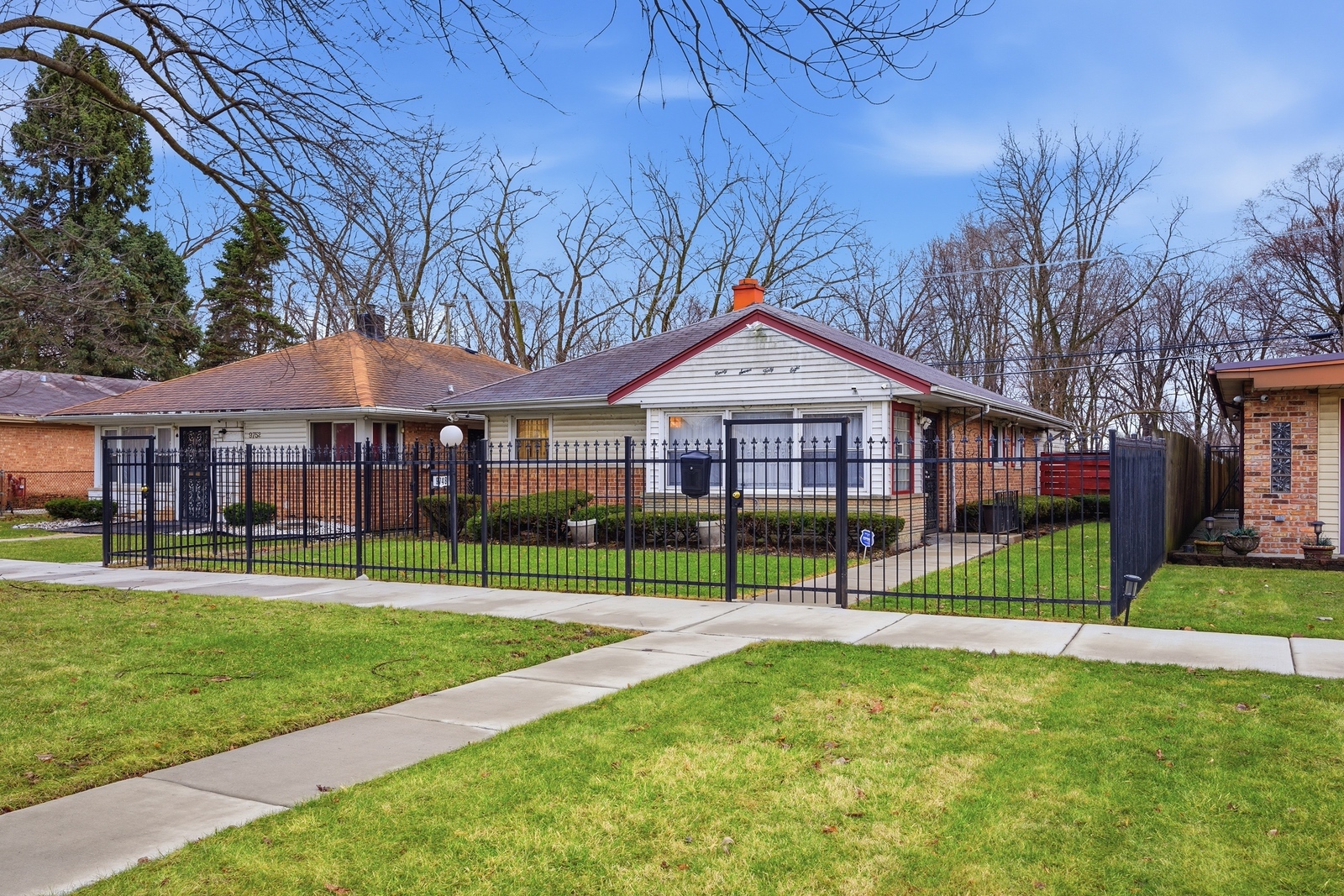 9748 South Van Vlissingen Road Chicago, IL 60617 - Photo 34 of 34