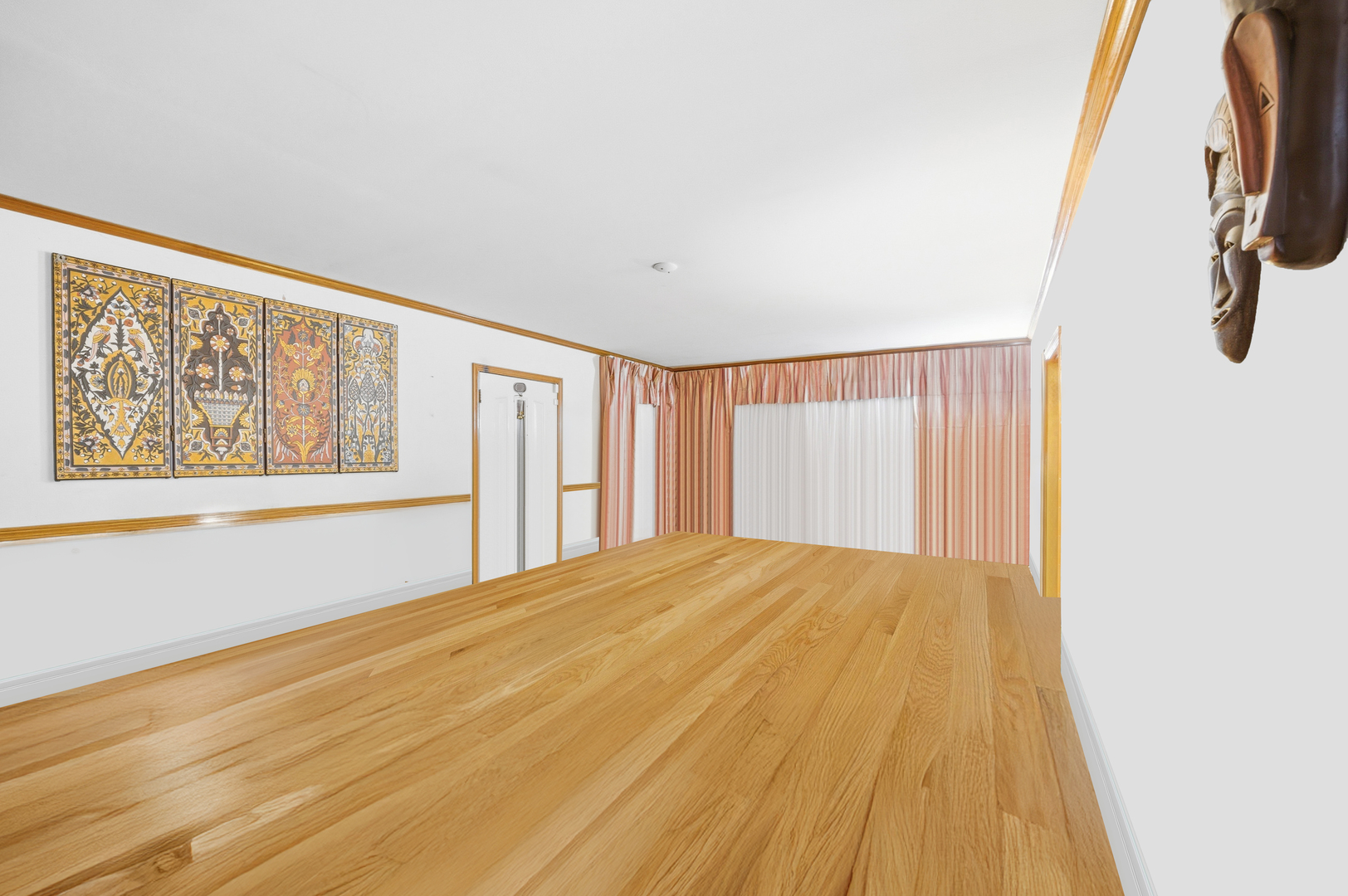 9748 South Van Vlissingen Road Chicago, IL 60617 - Photo 5 of 34