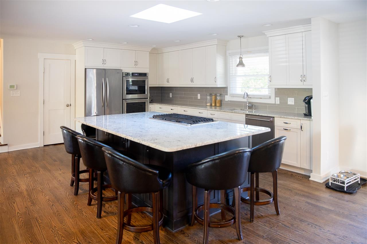 624 Macon Place Raleigh, NC 27609 - Photo 2 of 27 Photo 2