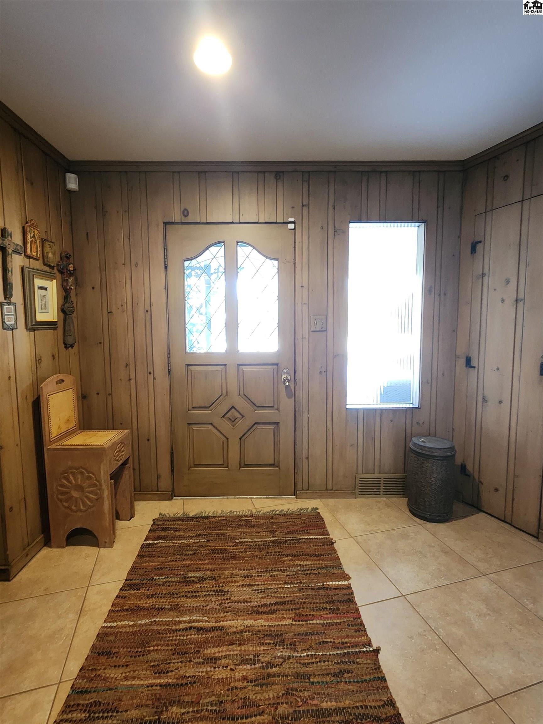 12 Downing Road Hutchinson, KS 67502 - Photo 3 of 41 Gallery Image 3
