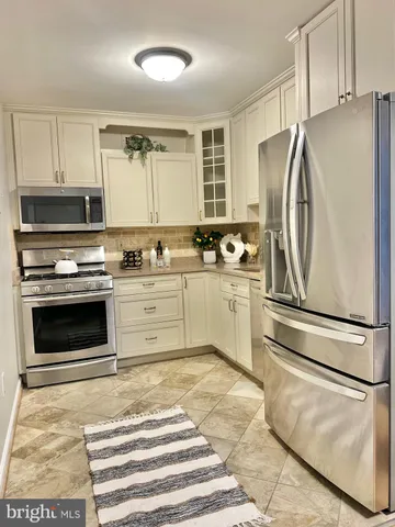 $369,500 | 4977 Battery Lane, Unit 1610, Bethesda, MD 20814