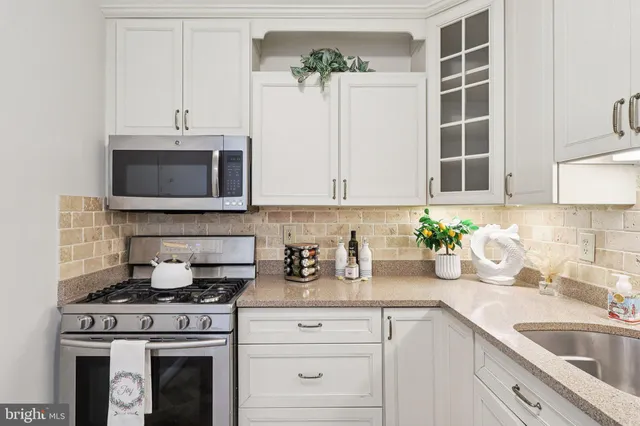 $369,500 | 4977 Battery Lane, Unit 1610, Bethesda, MD 20814