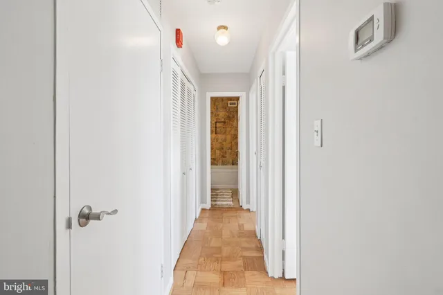 $369,500 | 4977 Battery Lane, Unit 1610, Bethesda, MD 20814