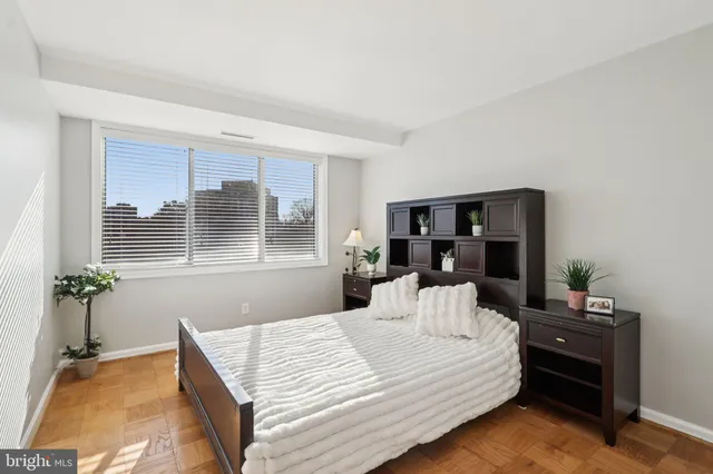 $369,500 | 4977 Battery Lane, Unit 1610, Bethesda, MD 20814