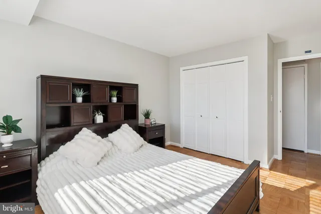 $369,500 | 4977 Battery Lane, Unit 1610, Bethesda, MD 20814