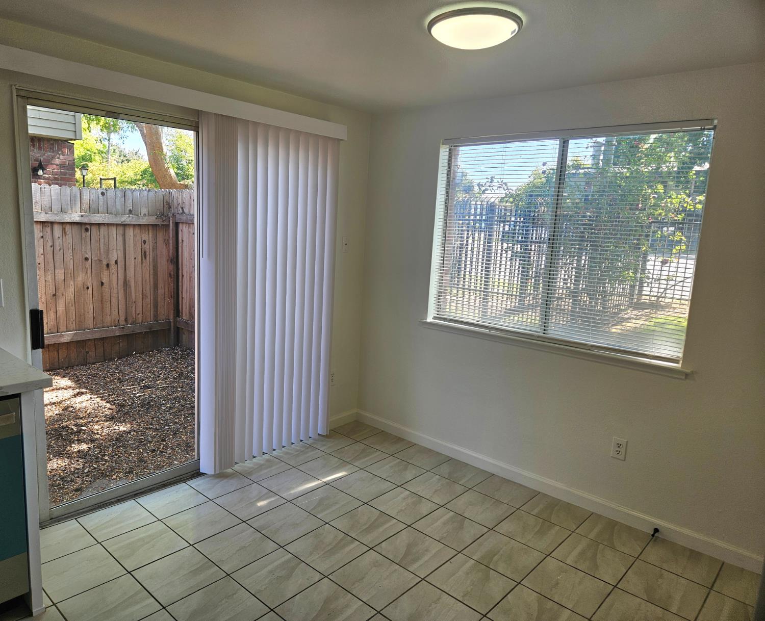 10861 Coloma Road, Unit 4 Rancho Cordova, CA 95670 - Photo 16 of 44 Gallery Image 16