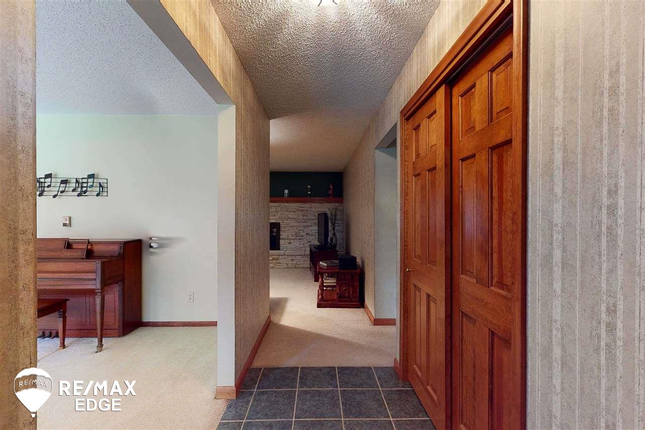 2452 North Vassar Road Davison, MI 48423 - Photo 4 of 61 50023365-3.JPG