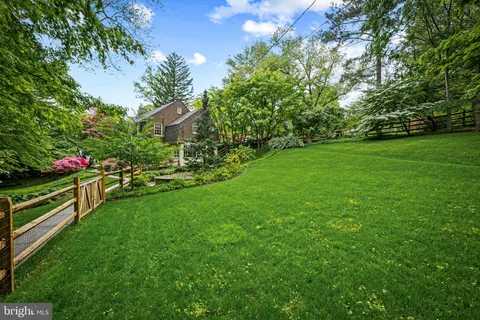 $880,000 | 401 Edgevale Road, Baltimore, MD 21210