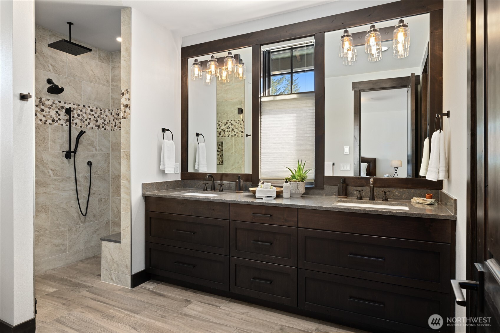 120 Rocky Run Loop Cle Elum, WA 98922 - Photo 14 of 37 a bathroom with a double vanity sink shower and a mirror