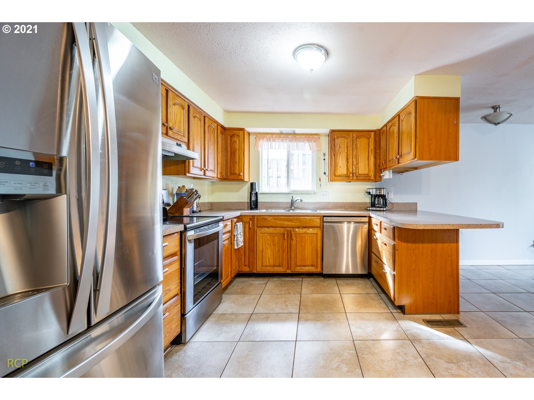 2219 Southeast Regner Road Gresham, OR 97080 - Photo 7 of 27 Gallery Image 7