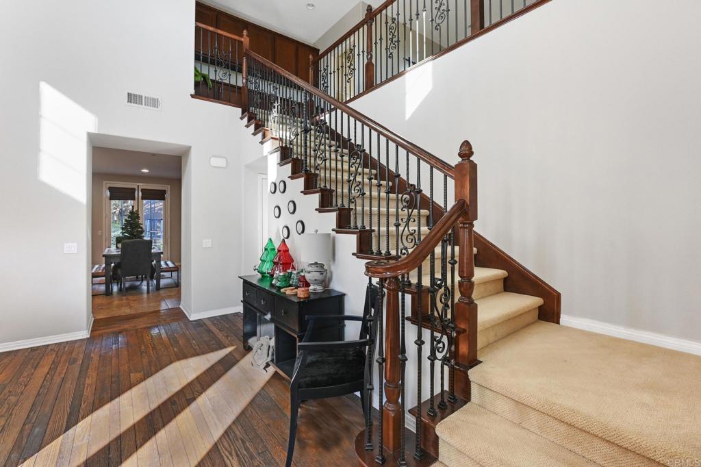 3524 North Fork Avenue Carlsbad, CA 92010 - Photo 18 of 37 a view of entryway and hall
