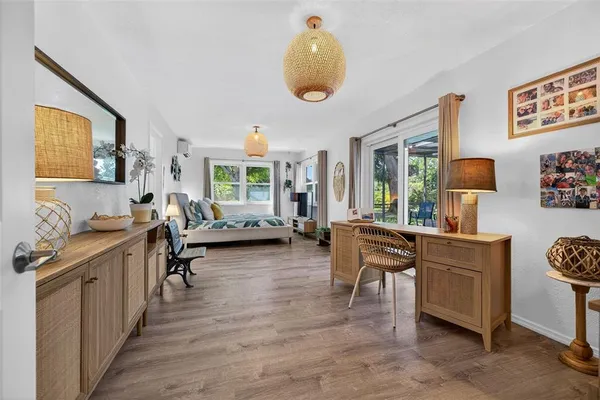 $5,000 | 1760 75th Avenue North, St. Petersburg, FL 33702