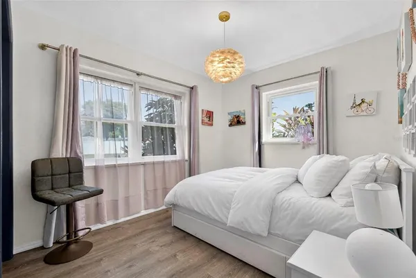 $5,000 | 1760 75th Avenue North, St. Petersburg, FL 33702