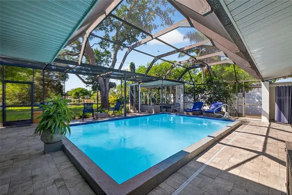 $5,000 | 1760 75th Avenue North, St. Petersburg, FL 33702