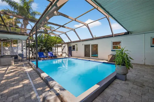 $5,000 | 1760 75th Avenue North, St. Petersburg, FL 33702