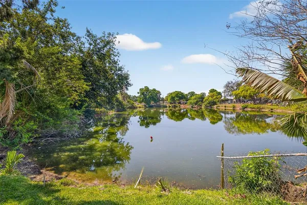 $5,000 | 1760 75th Avenue North, St. Petersburg, FL 33702