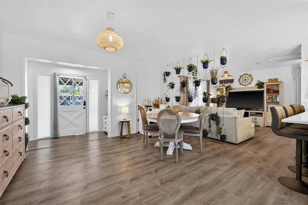 $5,000 | 1760 75th Avenue North, St. Petersburg, FL 33702