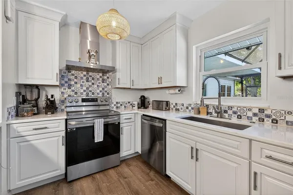 $5,000 | 1760 75th Avenue North, St. Petersburg, FL 33702