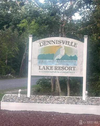 a sign broad on the side of a building