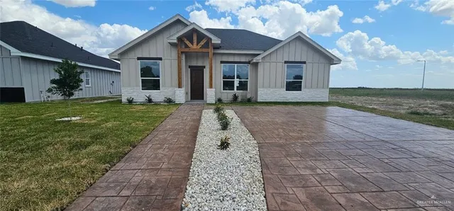 $205,000 | 121 Lenon Street, Edcouch, TX 78538