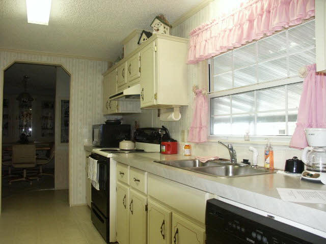 1791 Rico Drive Lillian, AL 36549 - Photo 6 of 21 Kitchen & Appliances