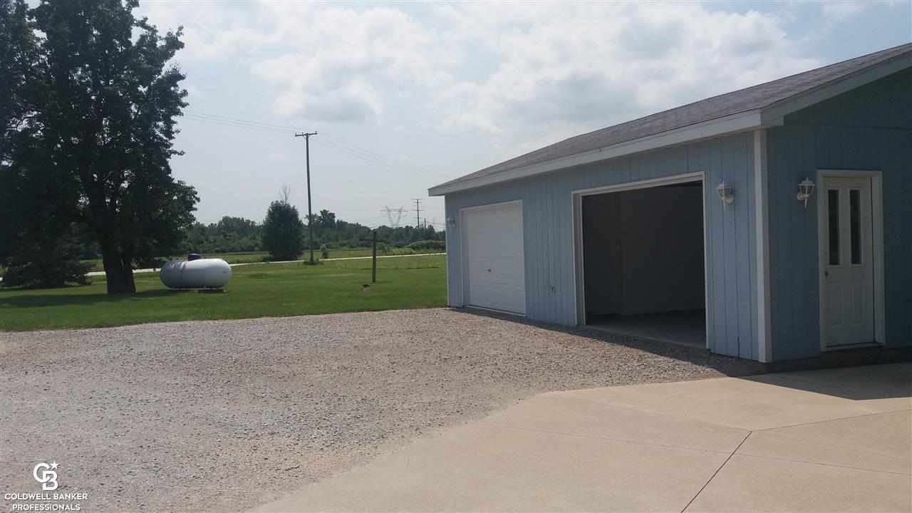 9386 Lambs Road Goodells, MI 48027 - Photo 4 of 61 31325762-3.JPG