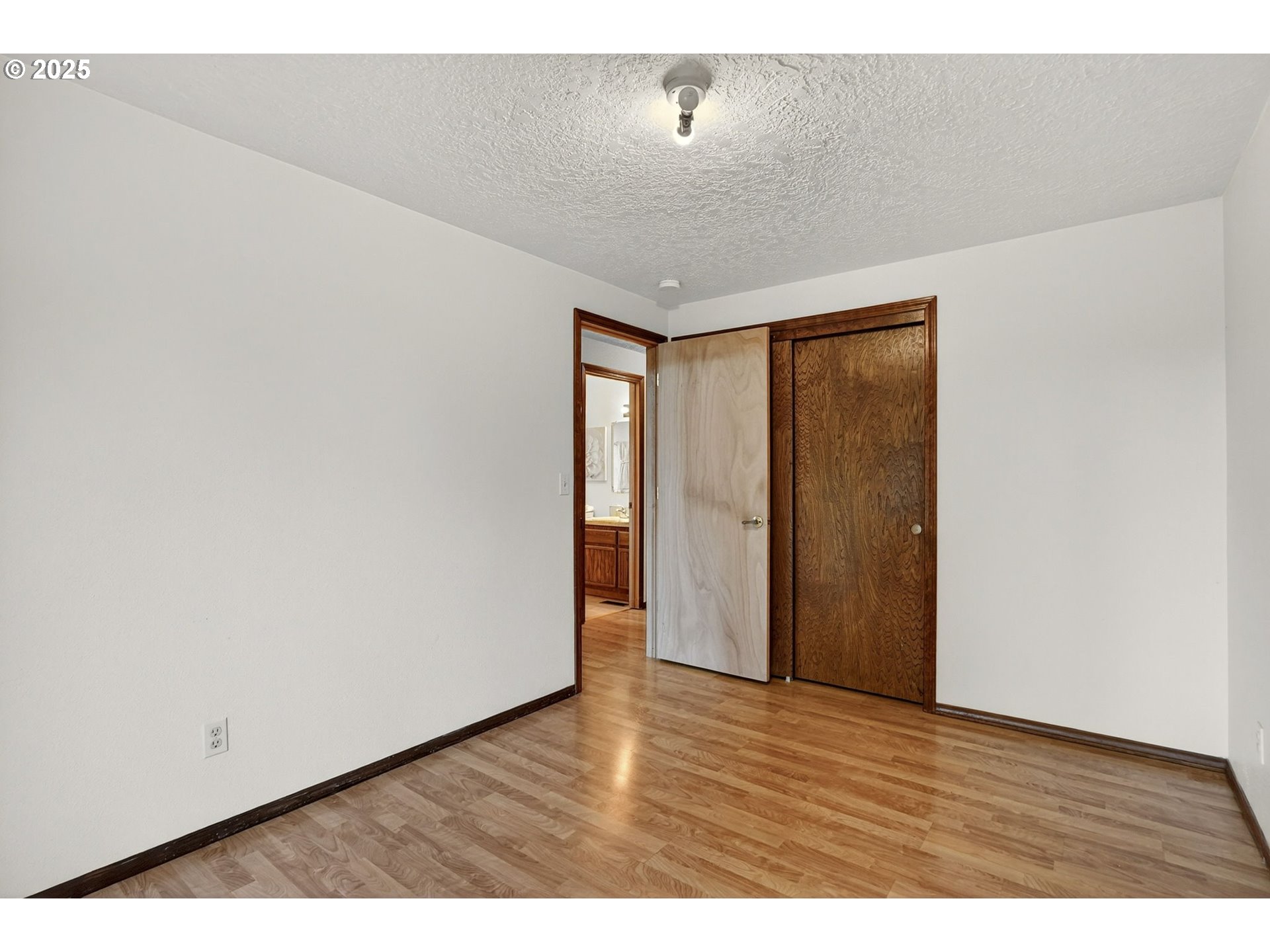 1427 Southeast Wendy Avenue Gresham, OR 97080 - Photo 23 of 35 a view of an empty room