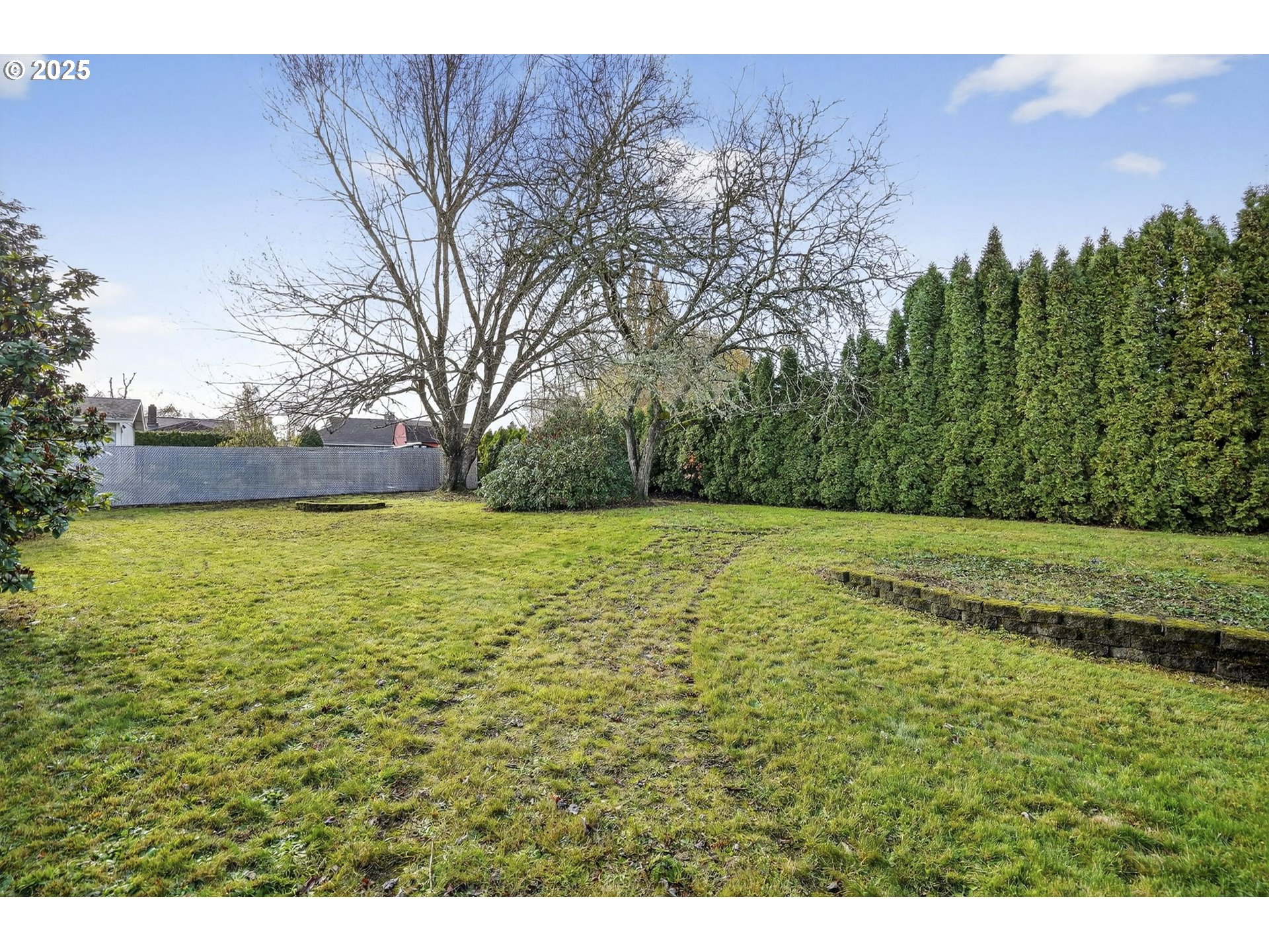 1427 Southeast Wendy Avenue Gresham, OR 97080 - Photo 29 of 35 a view of outdoor space with mountain view