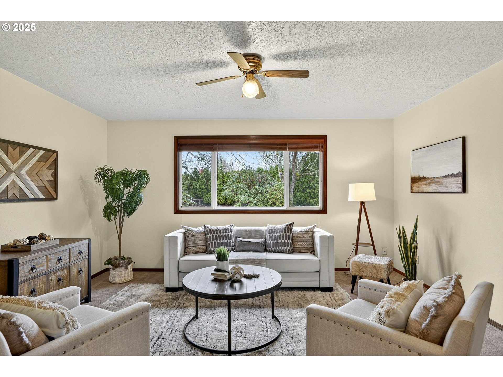 1427 Southeast Wendy Avenue Gresham, OR 97080 - Photo 7 of 35 a living room with furniture and a large window