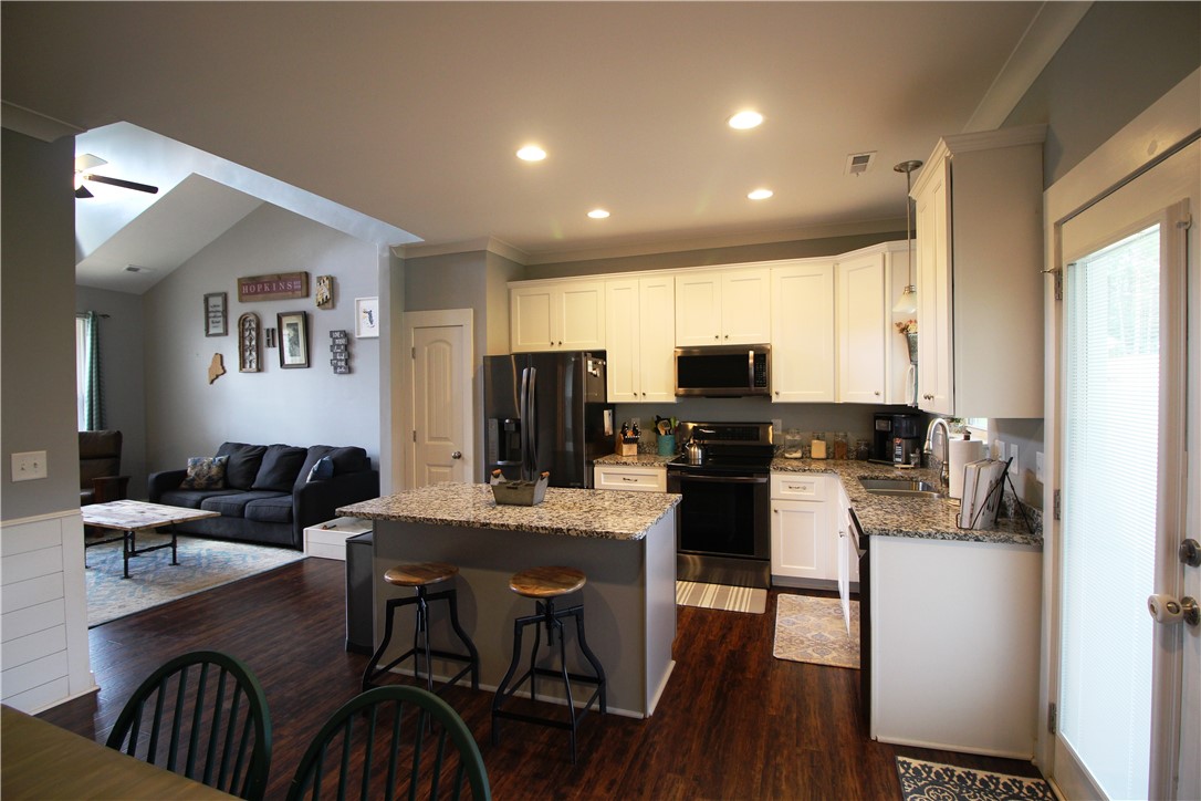 204 Malibu Road Liberty, SC 29657 - Photo 5 of 26 Gallery Image 5