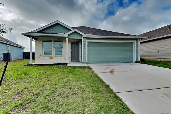 $1,519 | 205 Free Waters, Seguin, TX 78155