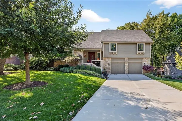 $590,000 | 8326 Richards Road, Lenexa, KS 66215