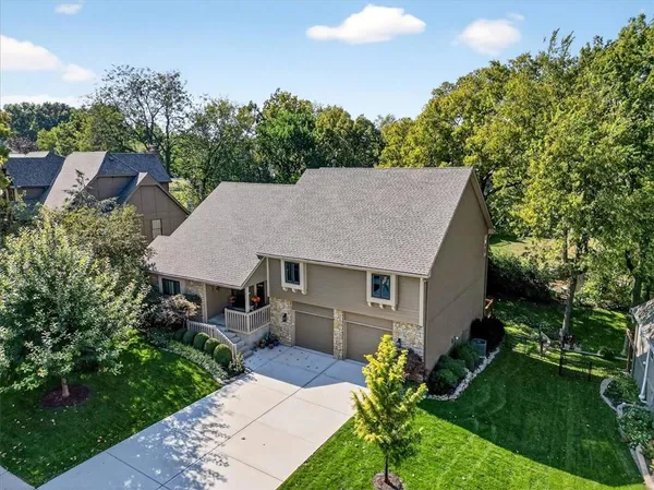 $590,000 | 8326 Richards Road, Lenexa, KS 66215