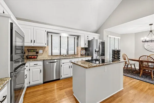 $590,000 | 8326 Richards Road, Lenexa, KS 66215