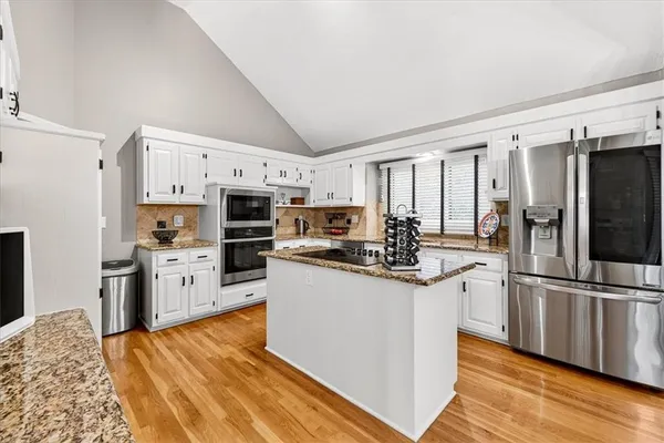 $590,000 | 8326 Richards Road, Lenexa, KS 66215