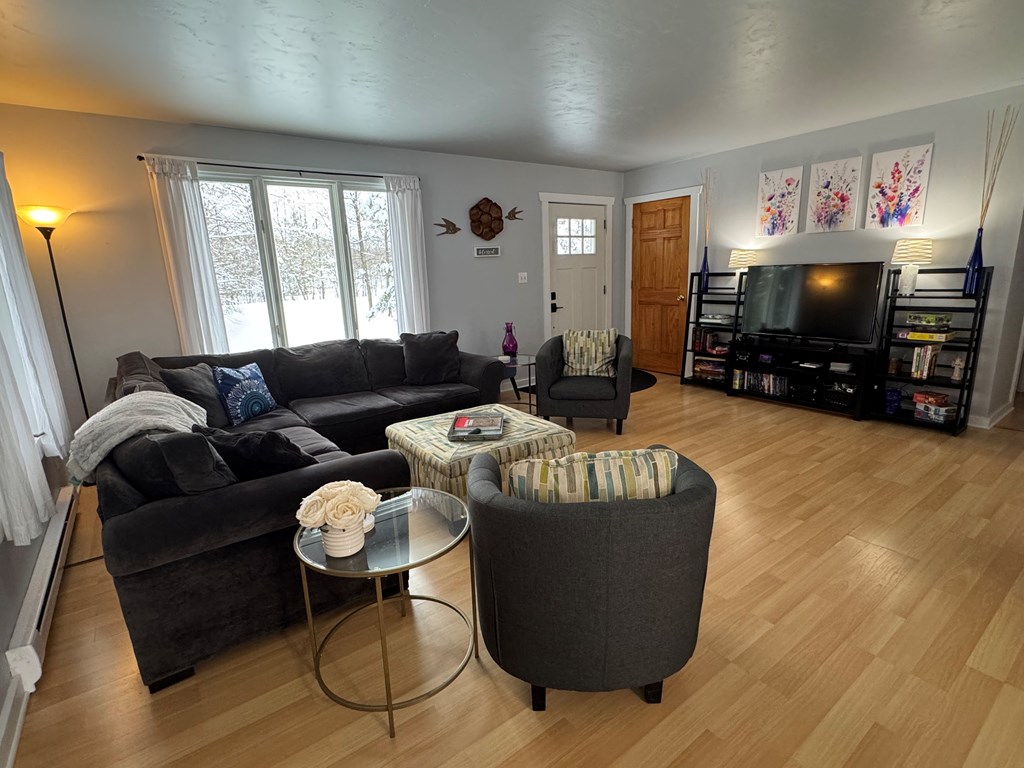 1740 Mountain Road Washington Island, WI 54246 - Photo 10 of 20 Gallery Image 10